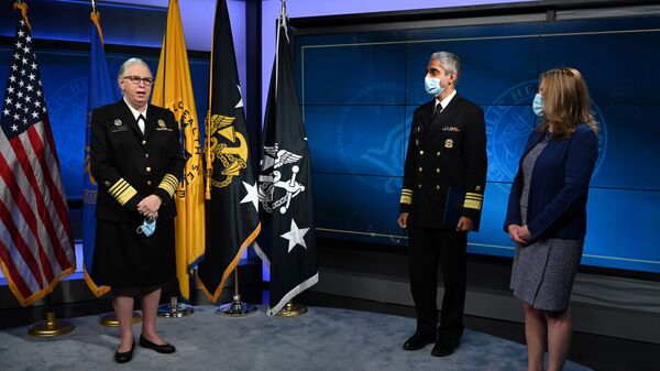 Rachel Levine tuyên thệ nhậm chức Trợ lý Bộ trưởng Y tế và Đô đốc Cơ quan Y tế xã hội Mỹ - Sputnik Việt Nam