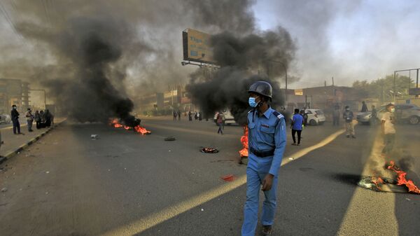 Cảnh sát trong khi xảy ra biểu tình ở thủ đô Khartoum của Sudan - Sputnik Việt Nam