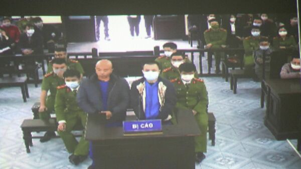 Các bị cáo tại phiên tòa (ảnh chụp qua màn hình) - Sputnik Việt Nam