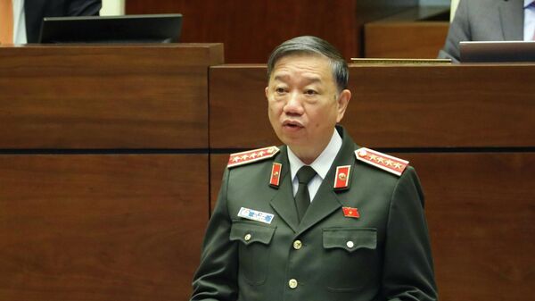 Bộ trưởng Bộ Công an Tô Lâm phát biểu giải trình, làm rõ một số vấn đề đại biểu Quốc hội nêu - Sputnik Việt Nam