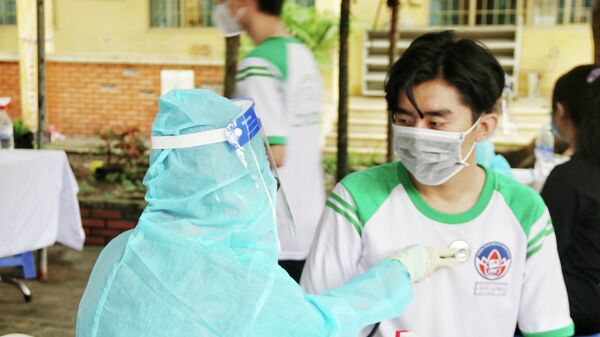 Việt Nam chính thức tiêm vaccine COVID-19 cho đối tượng học sinh - Sputnik Việt Nam