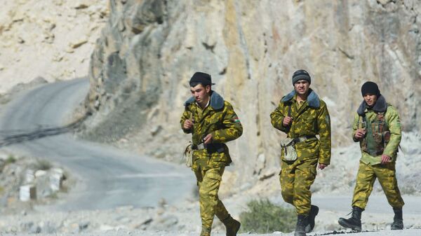 Lính biên phòng ở biên giới Tajik-Afghanistan - Sputnik Việt Nam