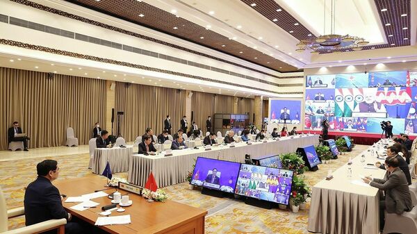 Quang cảnh Hội nghị cấp cao ASEAN-Ấn Độ lần thứ 18 theo hình thức trực tuyến tại điểm cầu Hà Nội - Sputnik Việt Nam