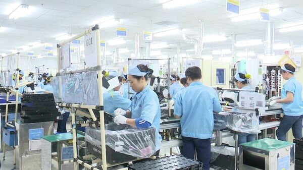 Dây chuyền sản xuất camera của Công ty TNHH Sunny Opotech Việt Nam tại Khu công nghiệp Yên Bình - Sputnik Việt Nam