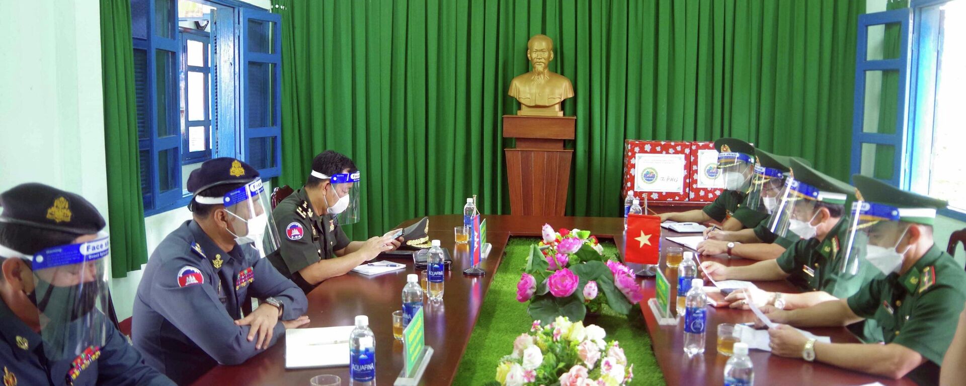 Việt Nam - Campuchia: Phối hợp, trao đổi thông tin nhằm tăng cường bảo vệ biên giới - Sputnik Việt Nam, 1920, 01.11.2021