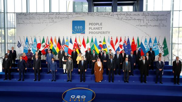 Các nguyên thủ quốc gia G20 tạo dáng trong buổi chụp ảnh chung tại hội nghị thượng đỉnh G20 ở Rome, Ý - Sputnik Việt Nam