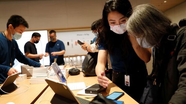 Đợt mở bán iPhone 13 Series mới của Apple tại Bắc Kinh, Trung Quốc - Sputnik Việt Nam