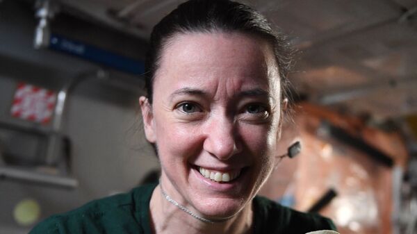 Nữ phi hành gia Mỹ Megan MacArthur chuẩn bị món taco vũ trụ - Sputnik Việt Nam