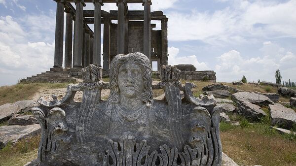 Đền thờ thần Zeus ở thành phố Aizanoi của Hy Lạp cổ đại - Sputnik Việt Nam