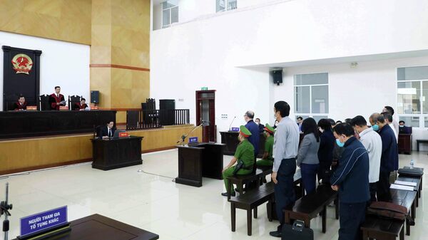 Các bị cáo nghe tòa tuyên án - Sputnik Việt Nam