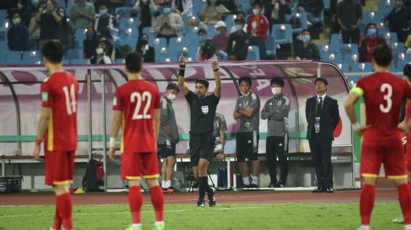 Trọng tài không công nhận bàn thắng của đội tuyển Nhật Bản sau khi xem lại tình huống qua hệ thống VAR - Sputnik Việt Nam