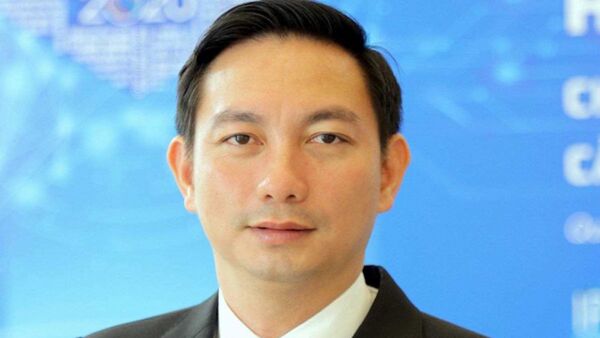 Ông Lê Hùng Sơn - bí thư Huyện ủy, chủ tịch UBND huyện Cô Tô - vừa bị đình chỉ công tác - Sputnik Việt Nam
