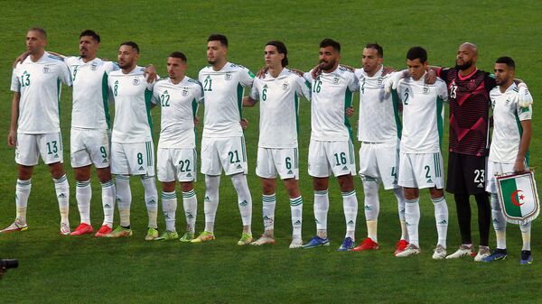 Đội tuyển bóng đá quốc gia Algeria trước trận đấu vòng loại bảng A FIFA World Cup 2022 tại Blida, Algeria - Sputnik Việt Nam