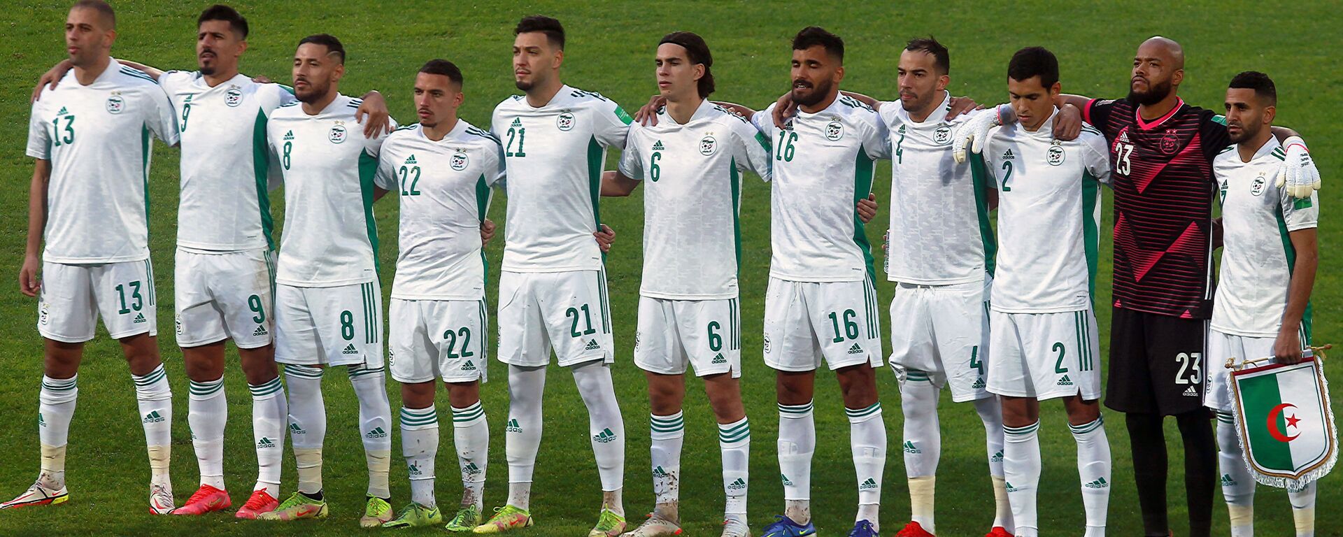 Đội tuyển bóng đá quốc gia Algeria trước trận đấu vòng loại bảng A FIFA World Cup 2022 tại Blida, Algeria - Sputnik Việt Nam, 1920, 17.11.2021
