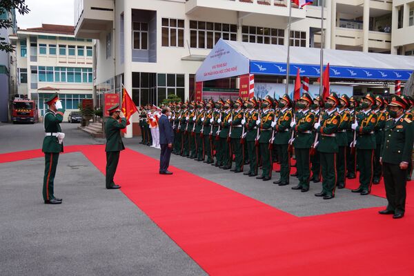 Lễ đón Chủ tịch nước Nguyễn Xuân Phúc thăm và làm việc tại Trung tâm Nhiệt đới Việt - Nga - Sputnik Việt Nam