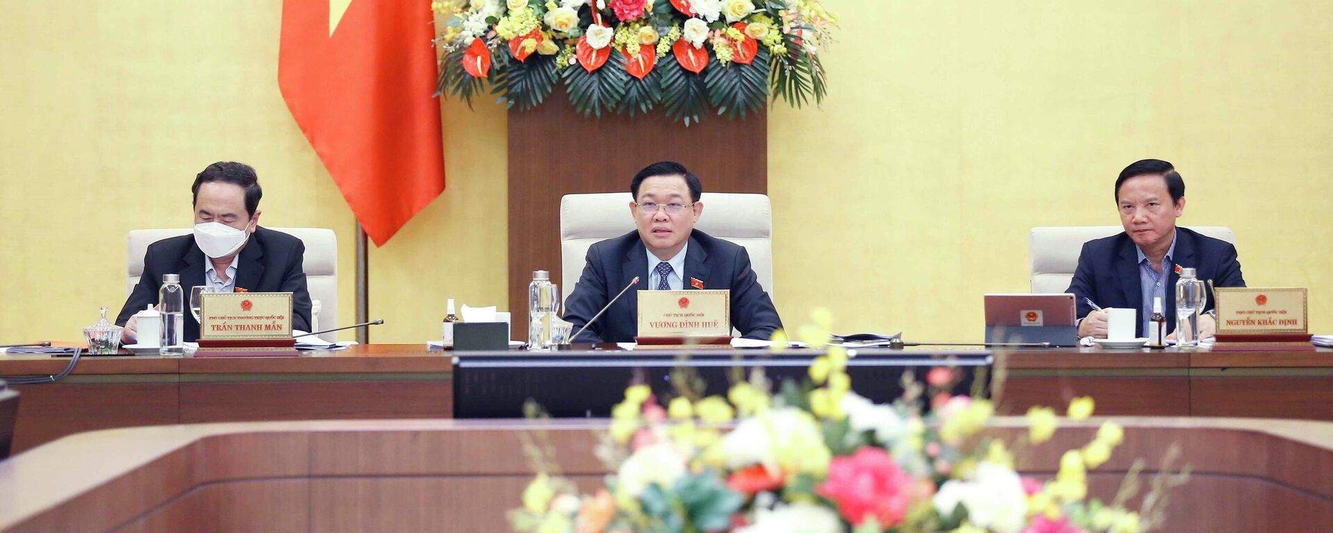 Chủ tịch Quốc hội Vương Đình Huệ điều hành phiên họp về Chương trình xây dựng luật, pháp lệnh năm 2022 - Sputnik Việt Nam, 1920, 23.11.2021