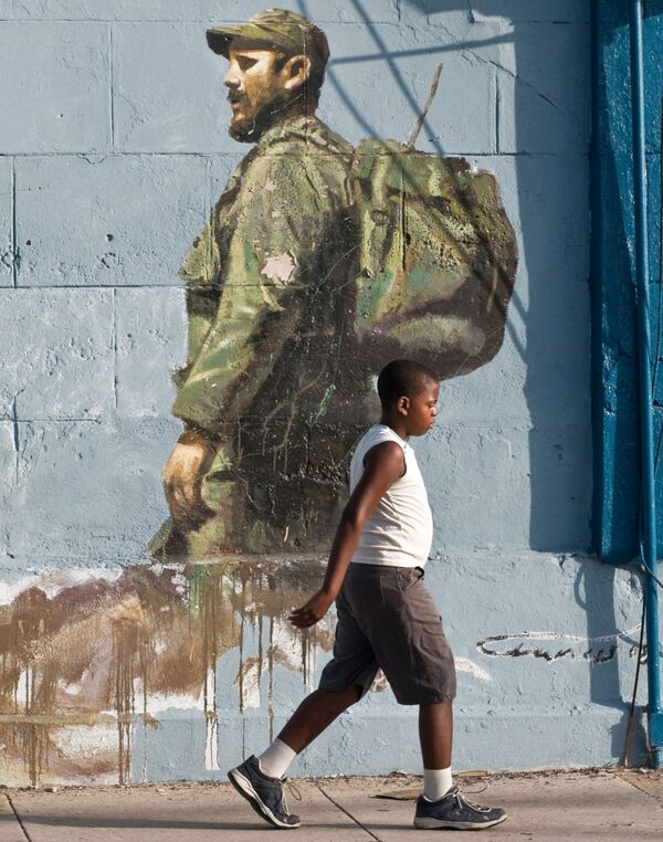 Graffiti mô tả lãnh tụ Cuba Fidel Castro ở Havana, 2009 - Sputnik Việt Nam