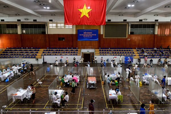 Tiêm vắc xin phòng bệnh COVID ở Hà Nội - Sputnik Việt Nam