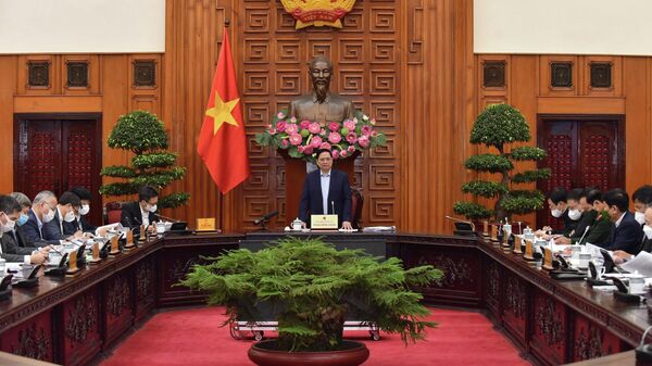 Thủ tướng Phạm Minh Chính chủ trì họp về việc nhập khẩu, sản xuất vaccine, thuốc điều trị COVID-19 - Sputnik Việt Nam