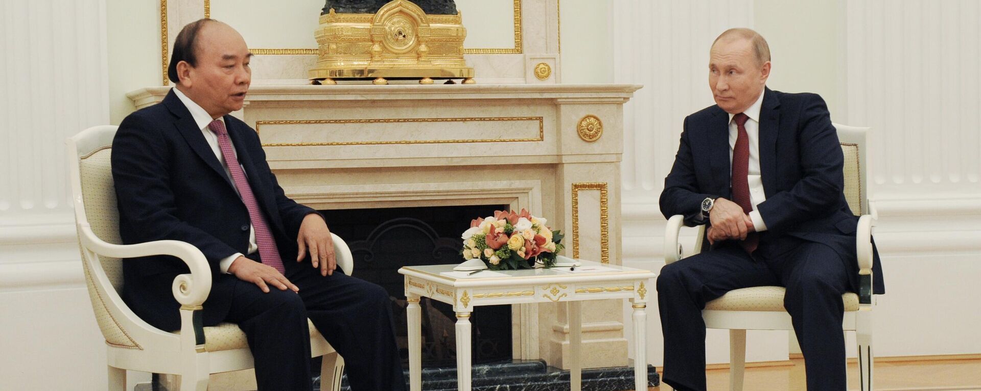 Nhà lãnh đạo Nga Vladimir Putin và Chủ tịch Việt Nam Nguyễn Xuân Phúc hội đàm tại Moskva - Sputnik Việt Nam, 1920, 30.11.2021