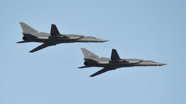 Hai máy bay ném bom chiến lược Tu-22M3 - Sputnik Việt Nam