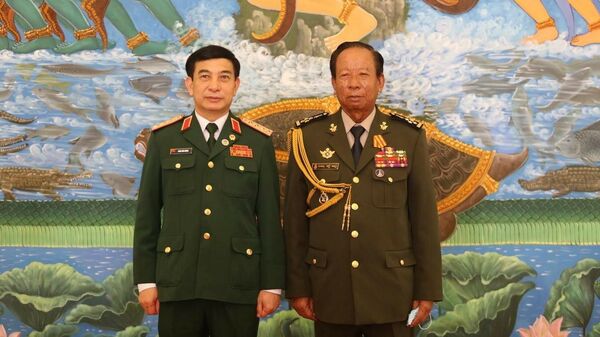 Bộ trưởng Bộ Quốc phòng Phan Văn Giang và Phó thủ tướng, Bộ trưởng Quốc phòng Campuchia Tea Banh - Sputnik Việt Nam