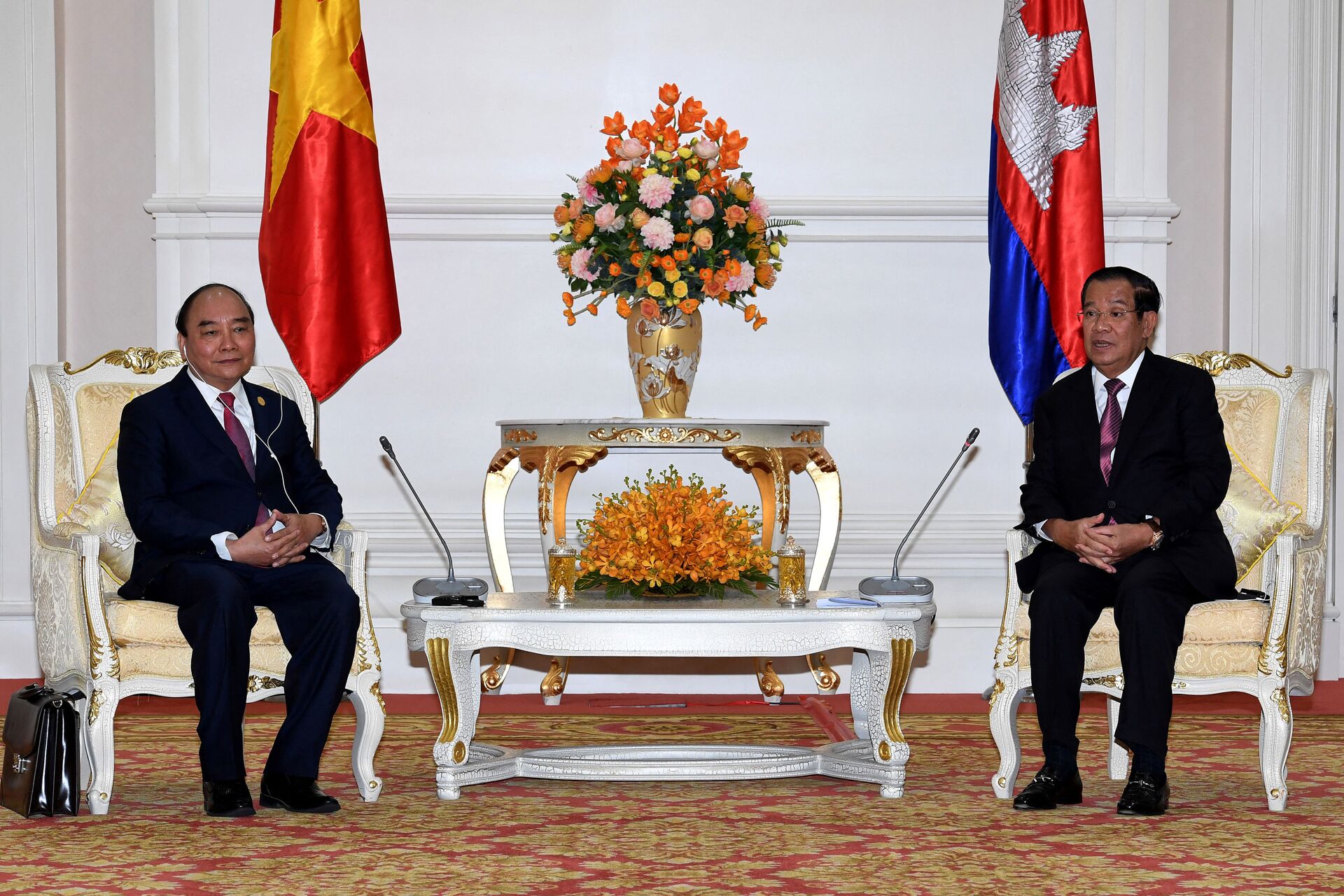 Thủ tướng Chính phủ Nguyễn Xuân Phúc và Thủ tướng Vương quốc Campuchia Samdech Techo Hun Sen - Sputnik Việt Nam, 1920, 24.12.2021