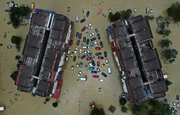 Bức ảnh từ trên không về những con phố ngập lụt trong trận lũ lụt ở Malaysia - Sputnik Việt Nam