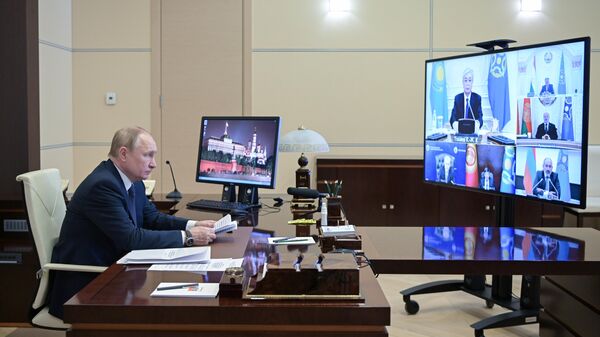 Tổng thống Nga Vladimir Putin phát biểu tại phiên họp bất thường của Hội đồng An ninh Tập thể CSTO - Sputnik Việt Nam