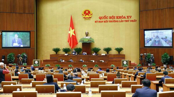 Phó Chủ tịch Quốc hội Nguyễn Đức Hải điều hành phiên họp
 - Sputnik Việt Nam