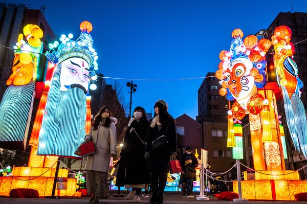 Khách tham quan Lễ hội đèn lồng ở Yokohama, Nhật Bản - Sputnik Việt Nam