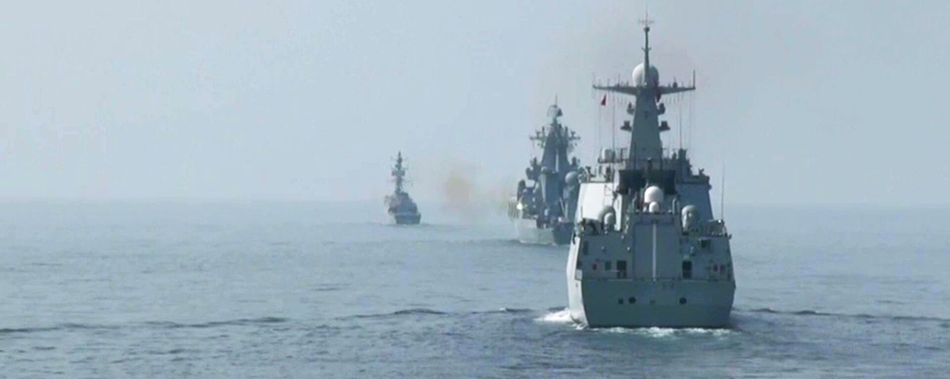 Tàu chiến của Nga, Iran và Trung Quốc trong cuộc tập trận hải quân CHIRU-2022 ở Biển Ả Rập - Sputnik Việt Nam, 1920, 21.01.2022