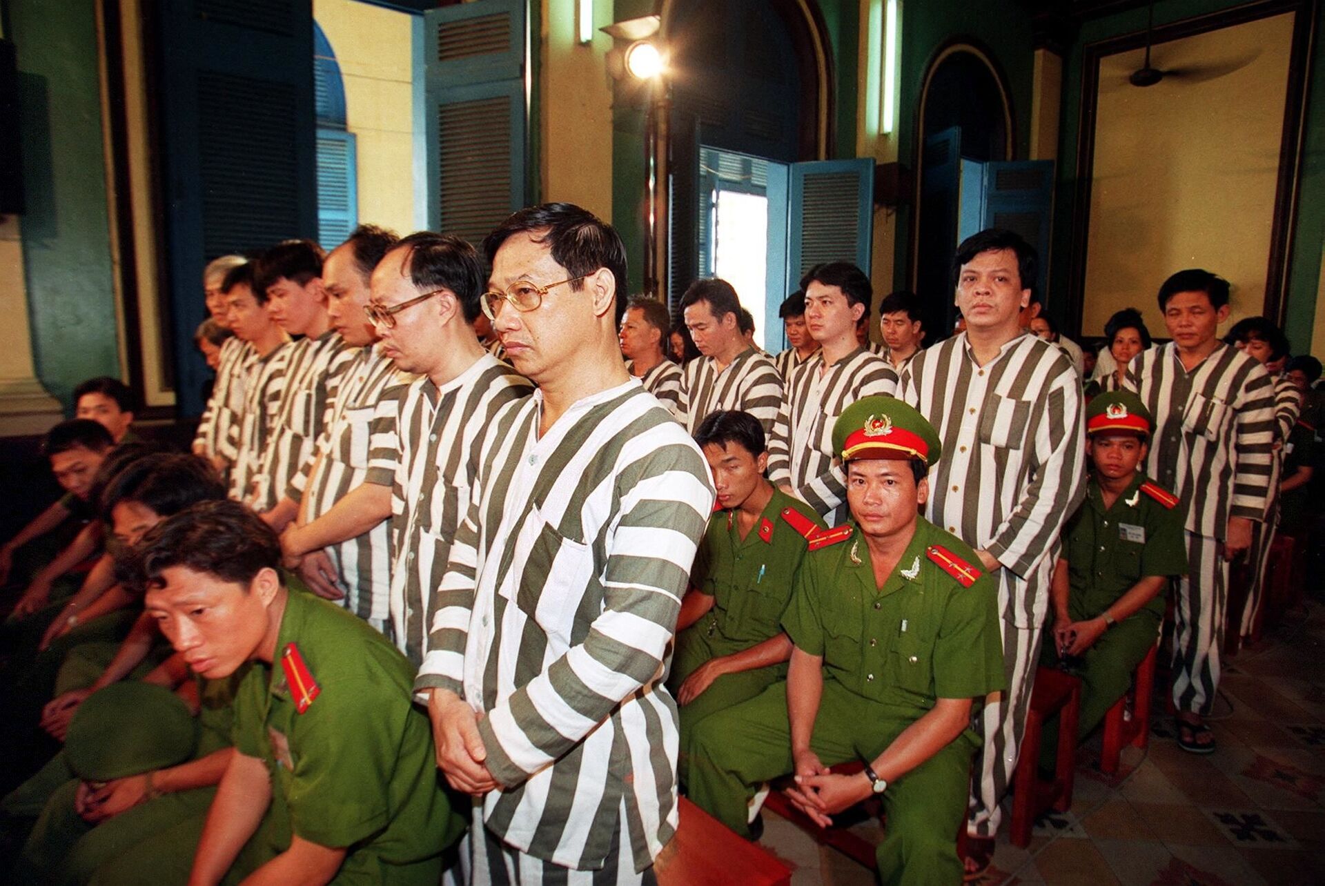Ông Liên Khui Thìn và Tăng Minh Phụng, TAND TP.HCM tuyên án tử hình tại phiên xử ngày 4/8/1999 - Sputnik Việt Nam, 1920, 24.01.2022