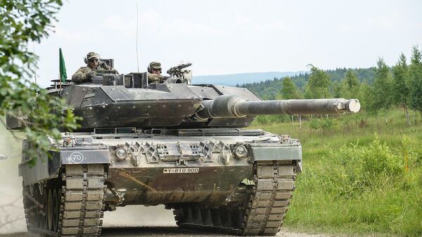 Leopard 2A6 của Sư đoàn tăng số 1 Đức trong cuộc thi  Strong Europe Tank Challenge, ngày 7 tháng 6 năm 2018 - Sputnik Việt Nam