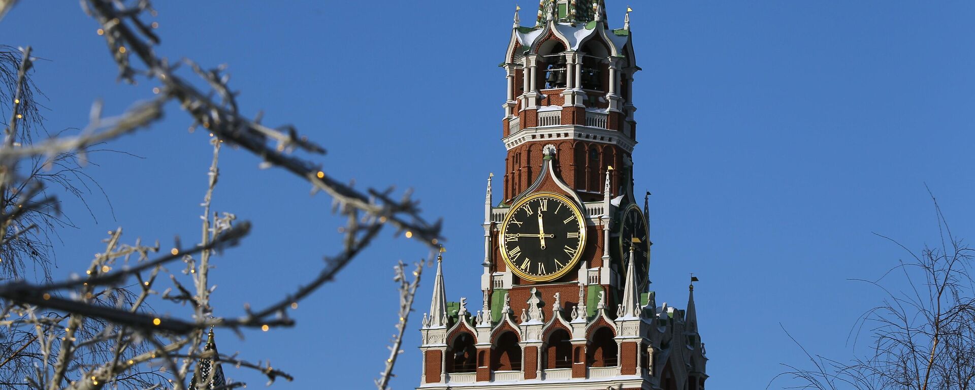 Tháp Spasskaya của Điện Kremlin Moscow. - Sputnik Việt Nam, 1920, 17.03.2022