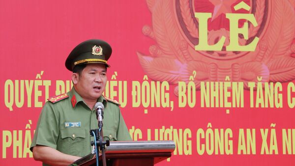 Đại tá Đinh Văn Nơi, Giám đốc Công an tỉnh An Giang phát biểu tại buổi lễ - Sputnik Việt Nam