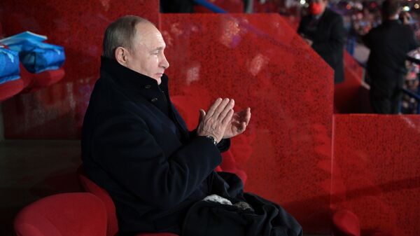 Tổng thống Nga Vladimir Putin dự lễ khai mạc Thế vận hội Olympic mùa đông lần thứ XXIV tại sân vận động Tổ chim ở Bắc Kinh - Sputnik Việt Nam
