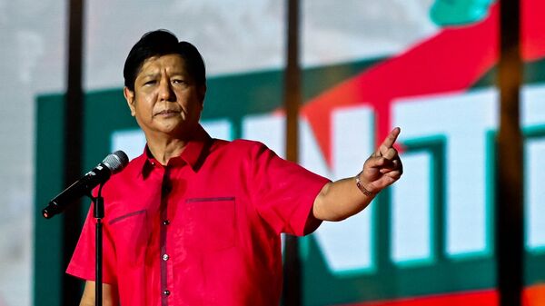 Ứng cử viên tổng thống Philippines Ferdinand Marcos Jr. phát biểu trong ngày đầu tiên của chiến dịch bầu cử - Sputnik Việt Nam