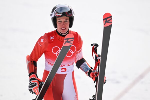 Vận động viên trượt tuyết núi cao Thụy Sĩ Michelle Gisin tại Thế vận hội Olympic mùa Đông lần thứ 24 ở Bắc Kinh - Sputnik Việt Nam