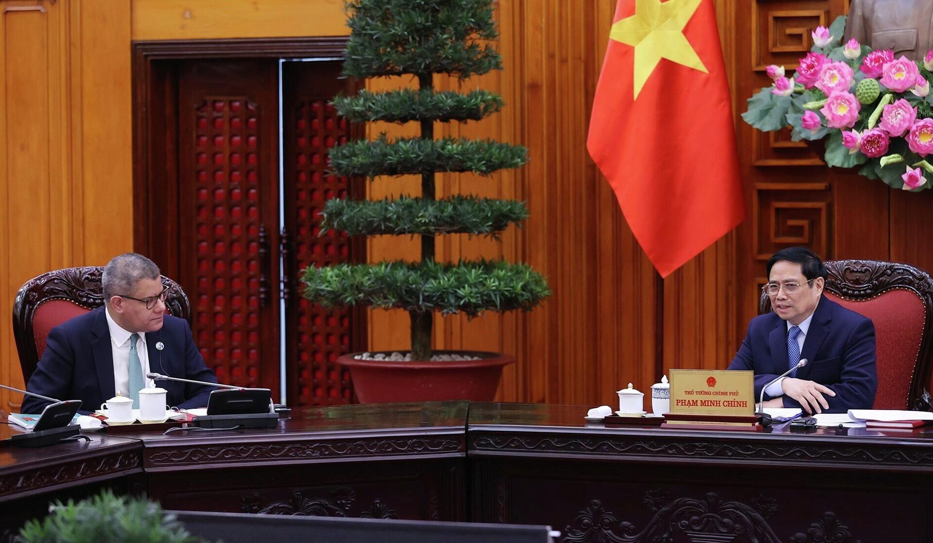 Thủ tướng Phạm Minh Chính tiếp Bộ trưởng, Chủ tịch Hội nghị Liên Hợp Quốc về Biến đổi khí hậu lần thứ 26 - Sputnik Việt Nam, 1920, 14.02.2022