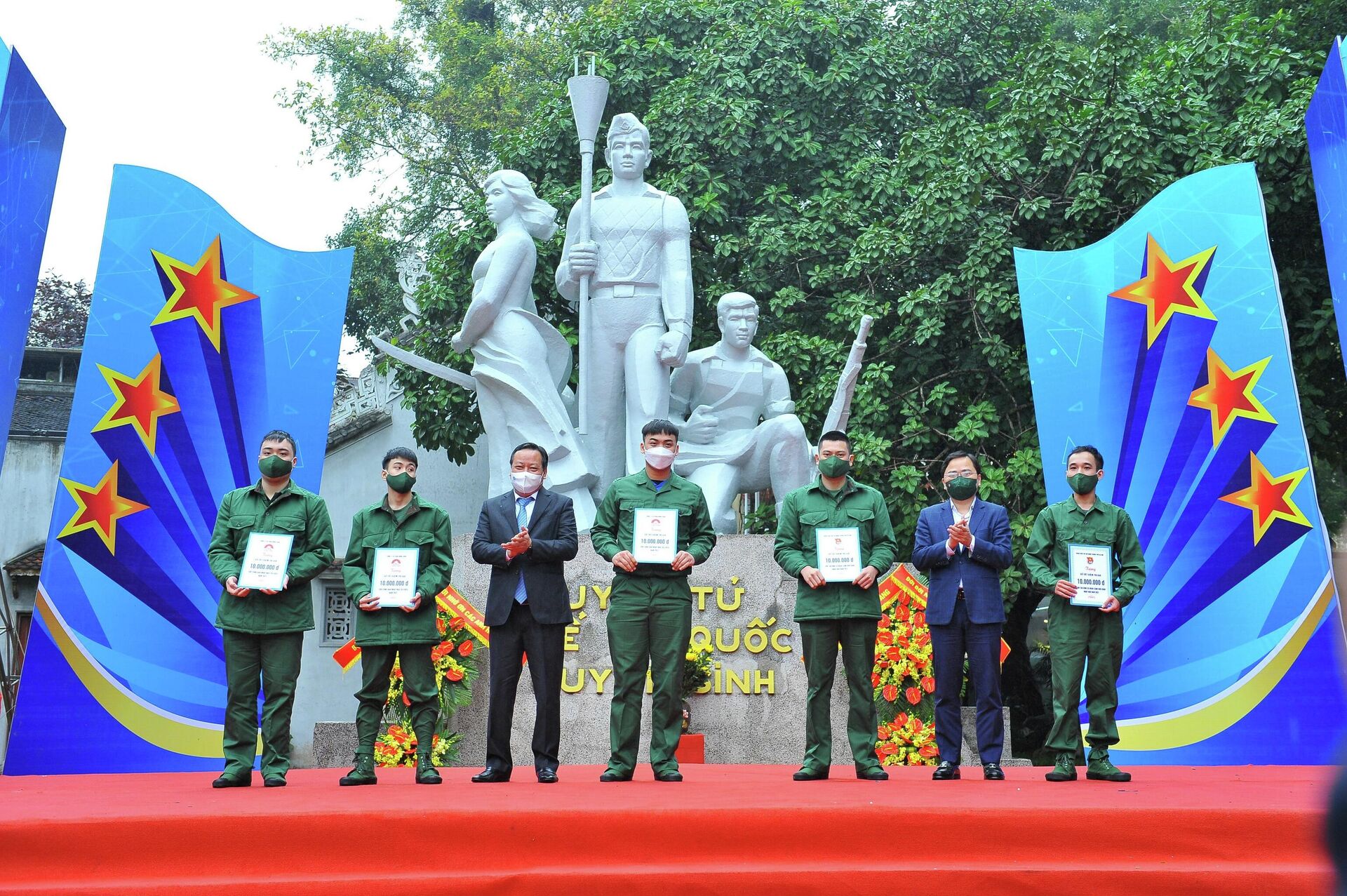 Hà Nội gặp mặt thanh niên tình nguyện nhập ngũ và tuyên dương quân nhân xuất ngũ tiêu biểu năm 2022 - Sputnik Việt Nam, 1920, 16.02.2022