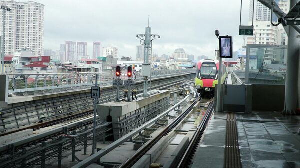 Tuyến đường sắt Nhổn - ga Hà Nội có chiều dài 12,5km, gồm 8,5km đi trên cao và 4km đi ngầm.  - Sputnik Việt Nam