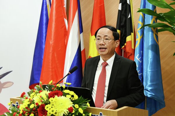 Thứ trưởng Bộ Thông tin - Truyền thông phát biểu tại Hội nghị Truyền thông quốc tế SEA Games 31 - Sputnik Việt Nam