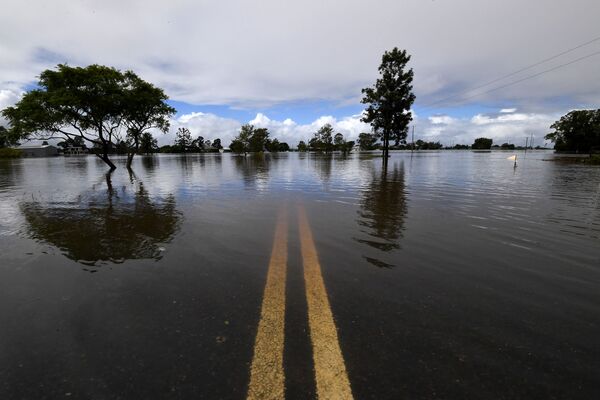 Toàn cảnh con phố ngập lụt ở Lawrence, New South Wales - Sputnik Việt Nam