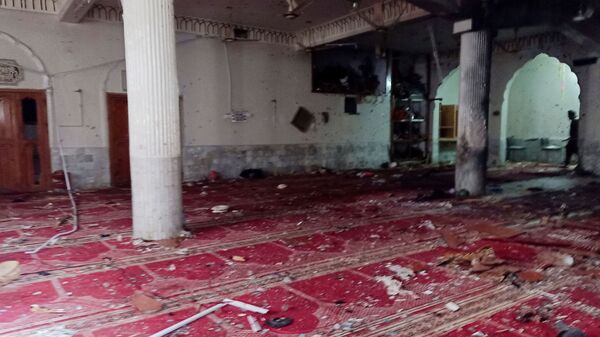 Kẻ đánh bom liều chết đã phát nổ trong buổi cầu nguyện ở một nhà thờ Hồi giáo ở Pakistan - Sputnik Việt Nam