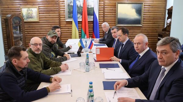 Cuộc đàm phán giữa Nga và Ukraina ở Belarus - Sputnik Việt Nam