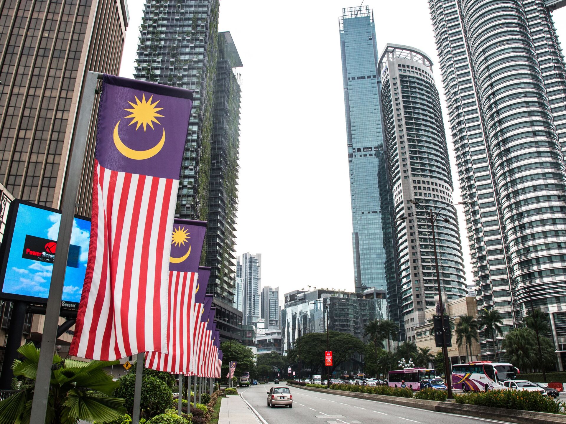 Устройство малайзии. Малайзия куалумпур. Куала-Лумпур, Малайзия (2014-2015) 846 071 мегапикселей. Флаг Куала-Лумпура. Куала Лумпур 2022.