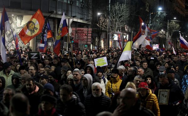 Người dân Belgrade biểu tình dân ủng hộ Nga - Sputnik Việt Nam