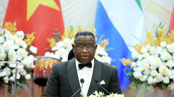 Tổng thống nước Cộng hòa Sierra Leone Julius Maada Bio phát biểu tại tiệc chiêu đãi - Sputnik Việt Nam