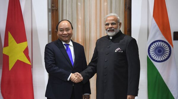 Thủ tướng Ấn Độ Narendra Modi và Chủ tịch nước Nguyễn Xuân Phúc - Sputnik Việt Nam
